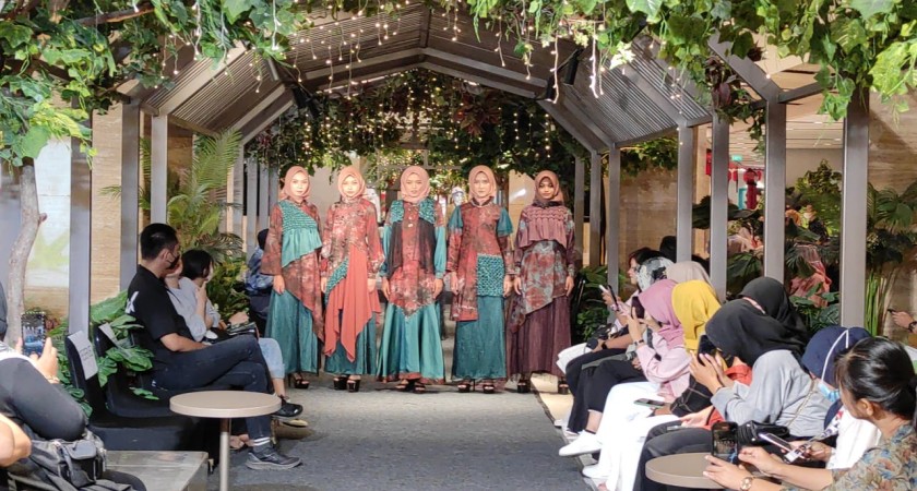 SISWA SMK NEGERI 3 MAGELANG TAMPIL DI TRUNK SHOW BLESSING RAMADHAN 2023