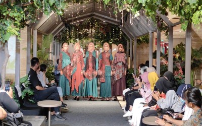 SISWA SMK NEGERI 3 MAGELANG TAMPIL DI TRUNK SHOW BLESSING RAMADHAN 2023